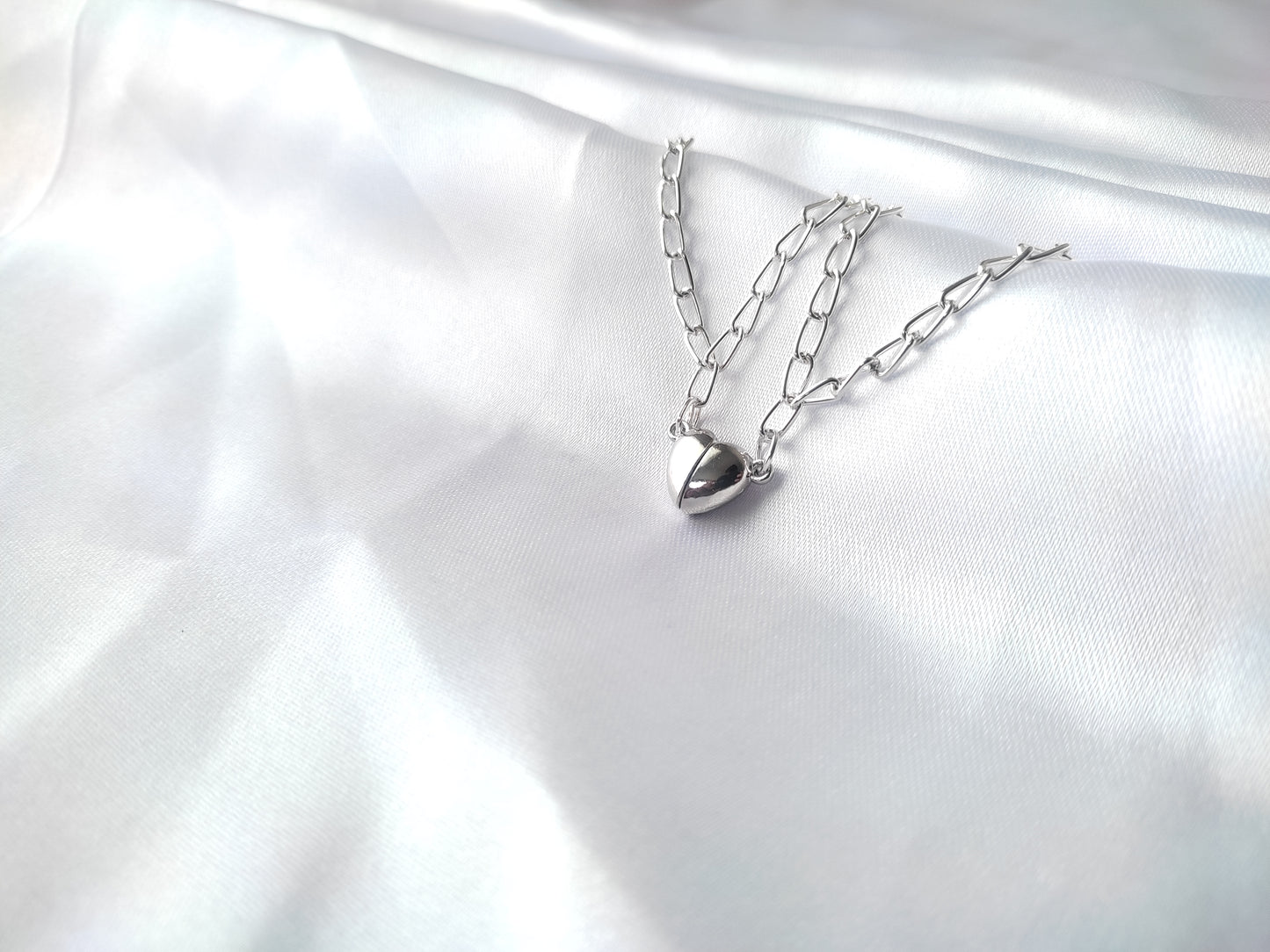 Beautiful heart magnetic bracelet combo chain bracelet for couples/ friends
