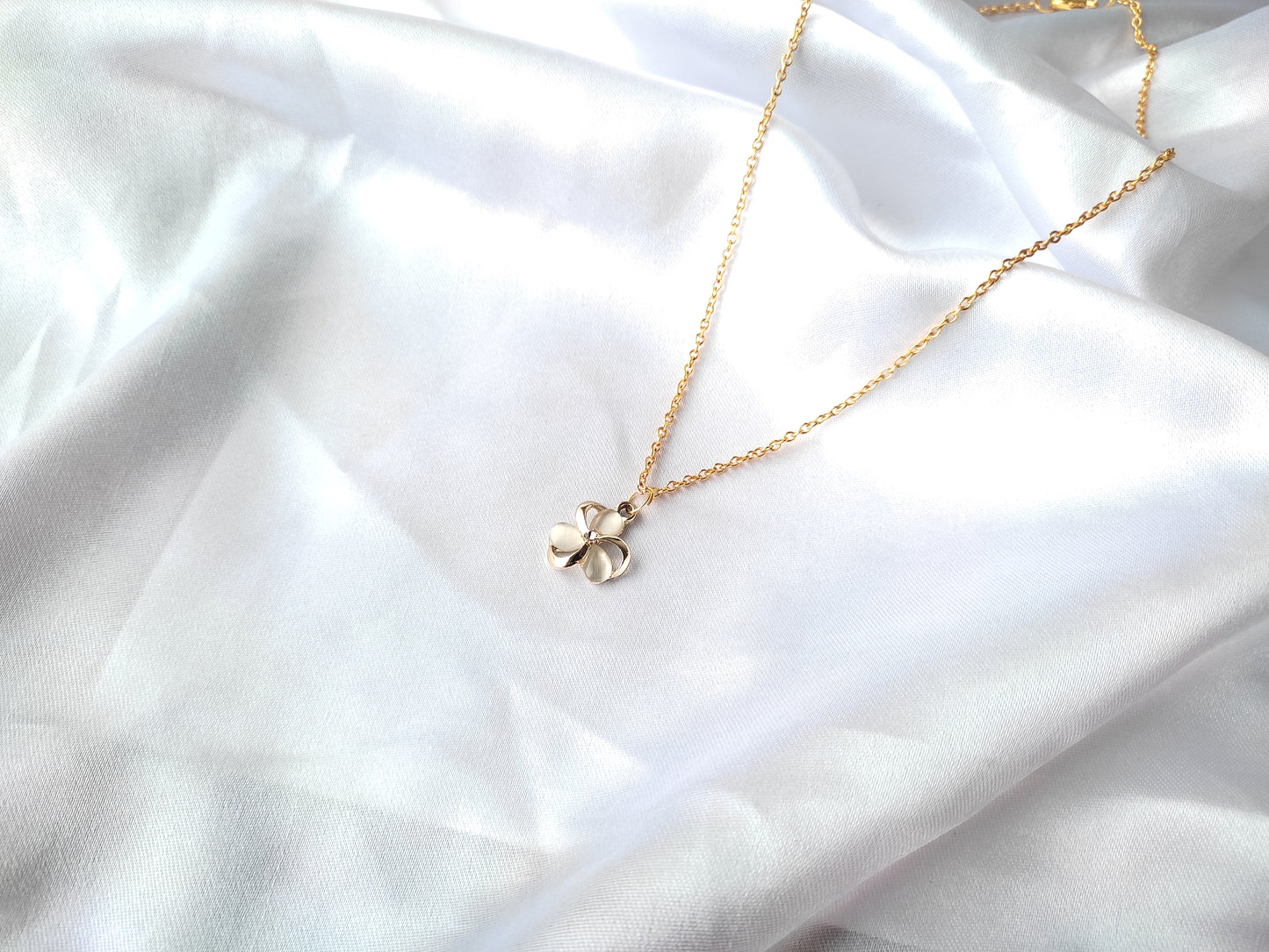 Stylish trendy Korean Gold Plated Flower AD stone charm pendant necklace for women and girls