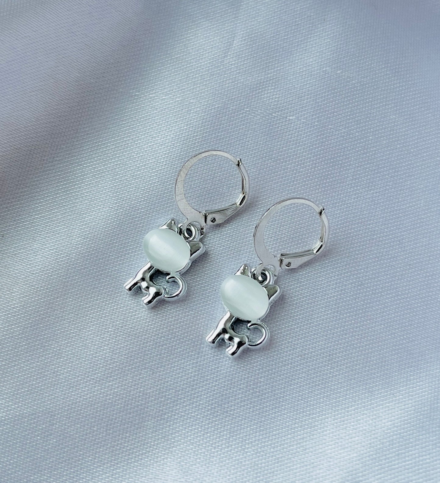 Cute minimal earrings