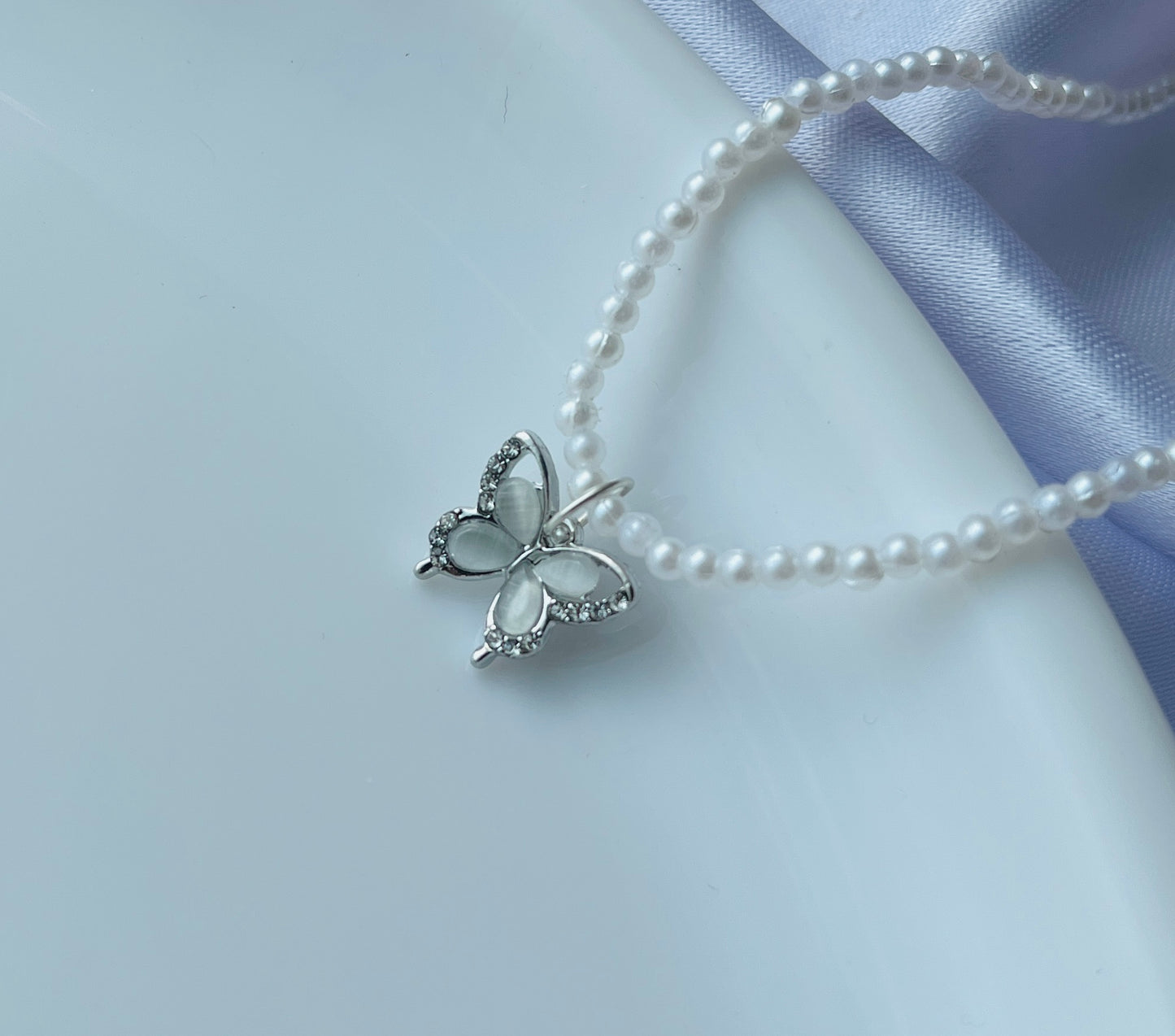 Classy Trendy Aesthetic Butterfly AD Charm White Pearl Necklace Set For Women And Girls| Korean Minimal Neckpiece| Aesthetic Jewellery|Trendy Pinteresty Necklaces