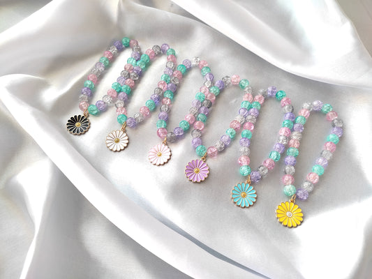 Pack of 6 daisy multi-coloured beads bracelets