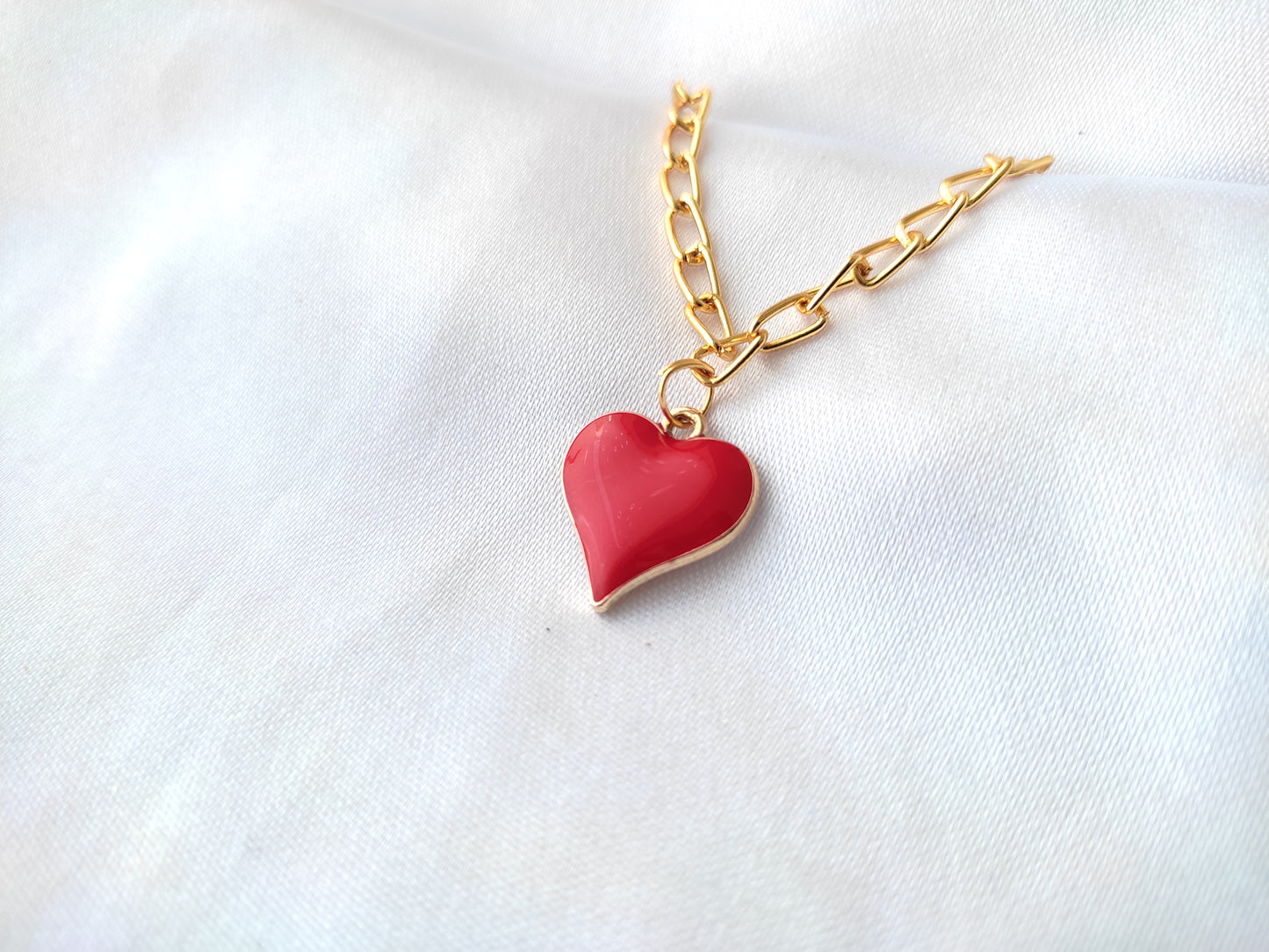Pretty cute solid heart shaped charm chain bracelet for women and girls