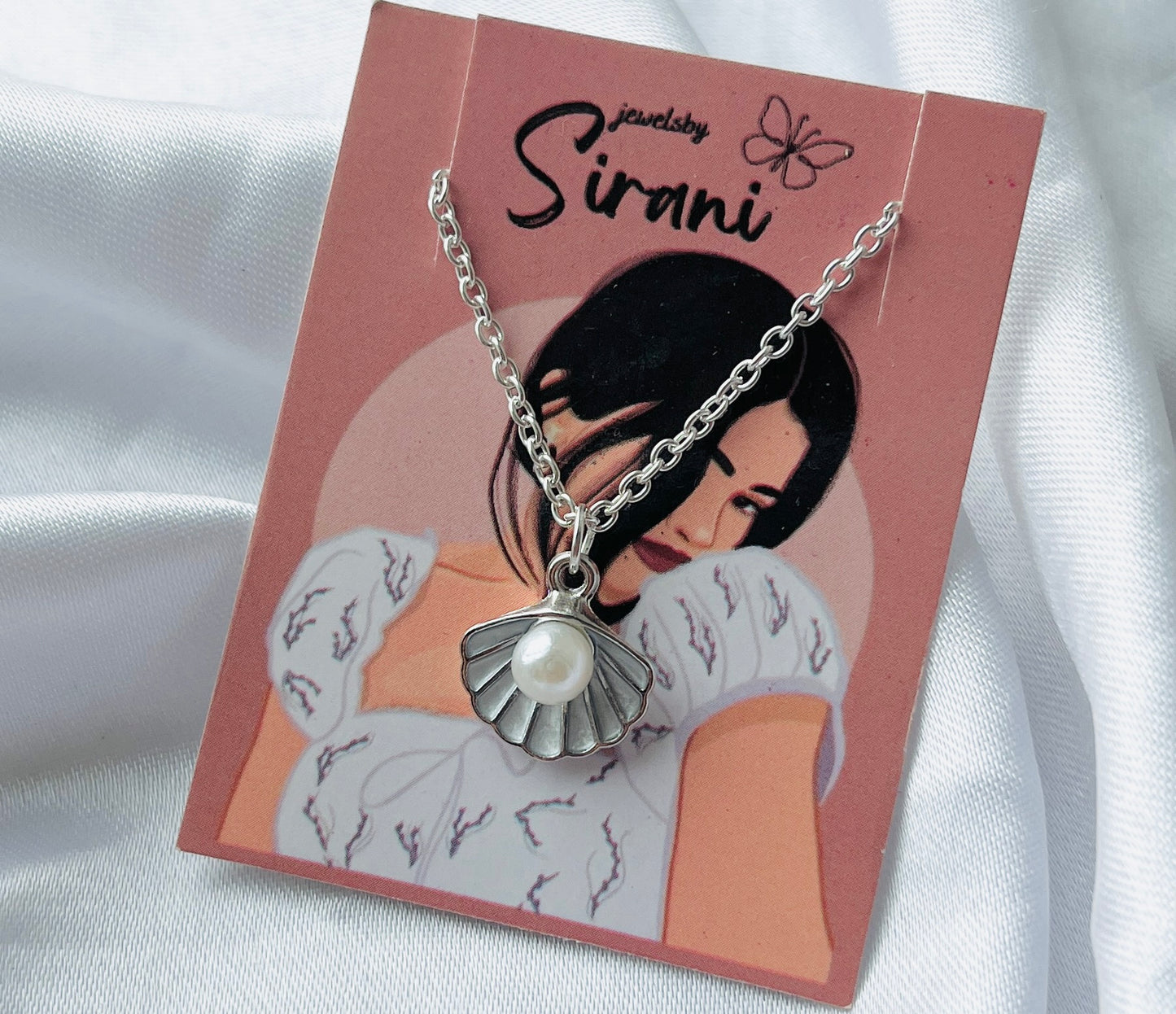 Pretty and elegant seap shell pearl pendant necklace silver plated for girls and women